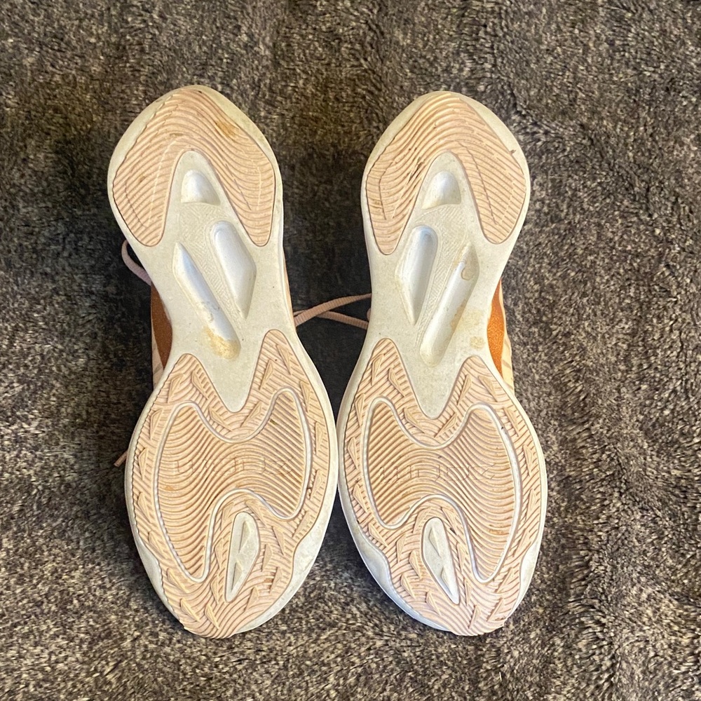 Nike Women's Peach and Copper Athletic Shoes Zoom Gravity size 9 - Picture 3 of 5